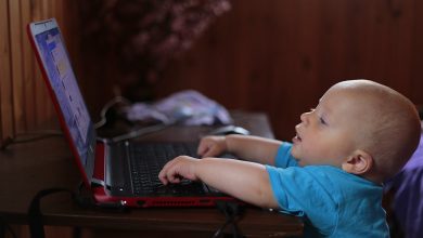 Kid notebook computer learns