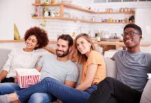 Groupoffriendsatmovienight